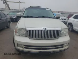 2005 Lincoln Navigator Luxury with VIN 5LMFU28505LJ06747, listed as a Copart auction lot 43131645 with 218,140 mi miles and Salvage Title. Bid and sale history available at carsss.com. Image 5.