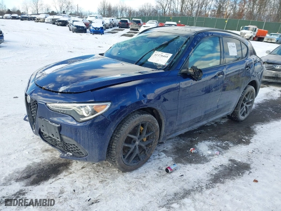 2021 Alfa Romeo Stelvio Ti with VIN ZASPAKBN1M7D09433, listed as a IAAI auction lot 41378468 with 31,717 mi miles. Bid and sale history available at carsss.com. Image 17.