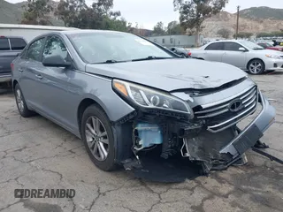 2015 Hyundai Sonata SE z VIN 5NPE24AF4FH245048, wystawiony jako IAAI lot #41774681 z przebiegiem 133 392 mil mil oraz . Historia ofert i sprzedaży dostępna na DreamBid. Obrazek 1.