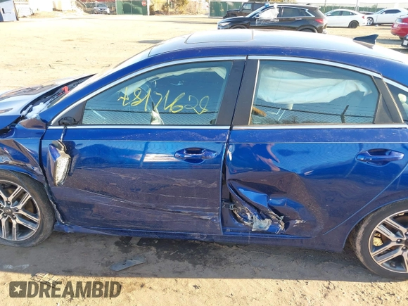 2021 Kia Forte EX with VIN 3KPF54AD4ME402671, listed as a IAAI auction lot 41588190 with 47,894 mi miles and . Bid and sale history available at DreamBid. Image 17.