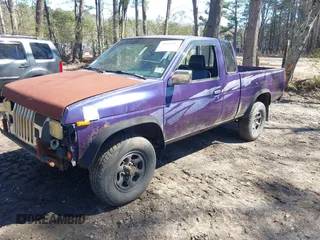 1995 Nissan Frontier SE z VIN 1N6HD16Y5SC305518, wystawiony jako IAAI lot #41836437 z przebiegiem 216 556 mil mil oraz . Historia ofert i sprzedaży dostępna na DreamBid. Obrazek 2.