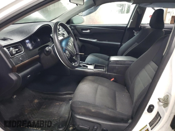 2017 Toyota Camry XLE z VIN 4T1BF1FK1HU325987, wystawiony jako Copart lot #87043914 z przebiegiem 107 307 mil mil oraz Szkoda całkowita • Salvage title. Historia ofert i sprzedaży dostępna na DreamBid. Obrazek 7.