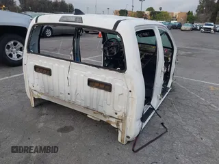 2017 Toyota Tacoma SR5 with VIN 3TMDZ5BN4HM025697, listed as a IAAI auction lot 41725799 with Not Provided miles. Bid and sale history available at carsss.com. Image 4.