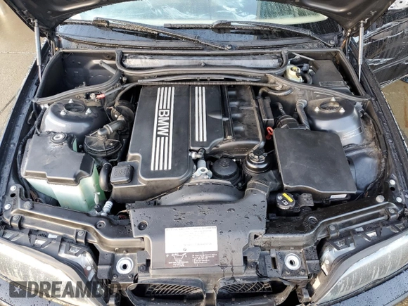 2005 BMW 3 Series 325i with VIN WBAAZ334X5KP92841, listed as a Copart auction lot 84638894 with Not provided miles and Salvage title. Bid and sale history available at DreamBid. Image 13.