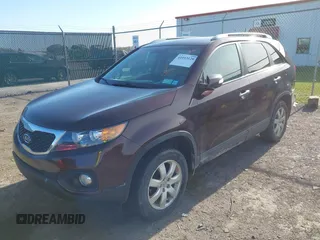 2011 Kia Sorento LX with VIN 5XYKT4A13BG004247, listed as a IAAI auction lot 41953128 with 162,595 mi miles. Bid and sale history available at carsss.com. Image 2.