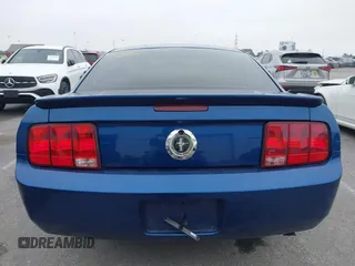 2007 Ford Mustang Deluxe with VIN 1ZVHT80N275215068, listed as a IAAI auction lot 41866367 with 174,791 mi miles. Bid and sale history available at carsss.com. Image 16.