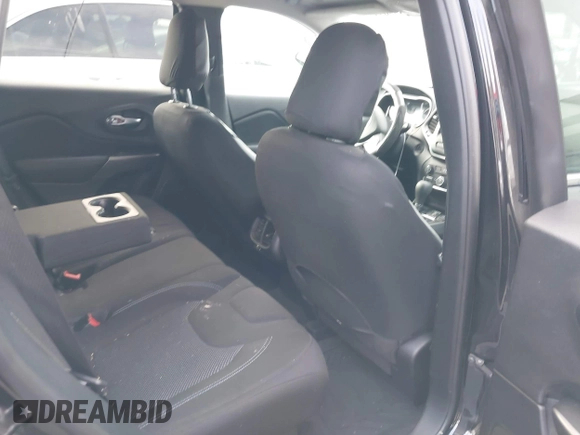 2019 Jeep Cherokee Latitude z VIN 1C4PJLCB2KD455843, wystawiony jako IAAI lot #42779247 z przebiegiem 65 576 mil mil oraz . Historia ofert i sprzedaży dostępna na DreamBid. Obrazek 8.