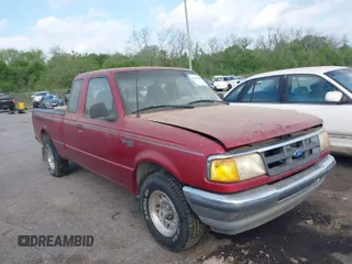 1994 Ford Ranger Splash with VIN 1FTCR14U4RPB63938, listed as a IAAI auction lot 41927621 with 103,811 mi miles. Bid and sale history available at carsss.com. Image 1.