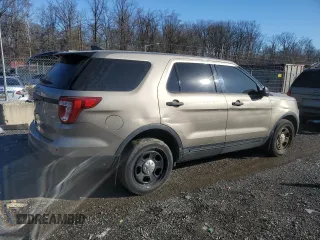 2016 Ford Utility Police Interceptor with VIN 1FM5K8AR8GGC61823, listed as a Copart auction lot 84832484 with 0 mi miles and Salvage Title. Bid and sale history available at carsss.com. Image 3.