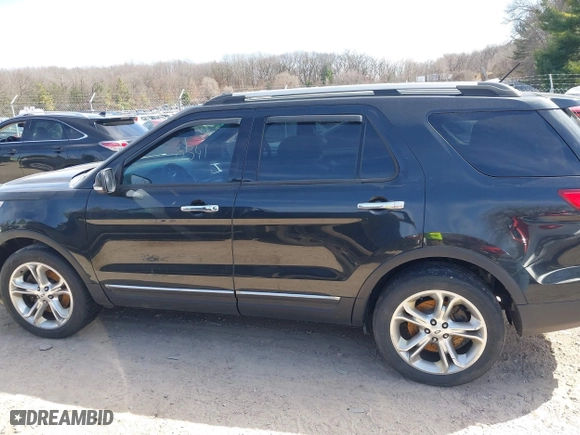 2013 Ford Explorer Limited with VIN 1FM5K8F88DGC82053, listed as a IAAI auction lot 42058341 with 243,834 mi miles. Bid and sale history available at carsss.com. Image 14.