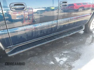 2004 Chevrolet Suburban LS with VIN 3GNEC16Z94G217595, listed as a IAAI auction lot 42566525 with 289,632 mi miles and . Bid and sale history available at DreamBid. Image 12.