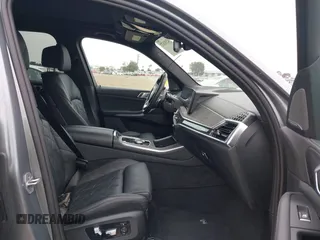 2024 BMW X5 xDrive40i with VIN 5UX23EU08R9U20717, listed as a IAAI auction lot 42392632 with 42,085 mi miles and . Bid and sale history available at DreamBid. Image 5.