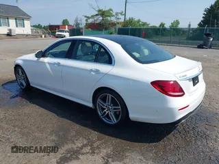 2018 Mercedes-Benz E 300 with VIN WDDZF4KB4JA370171, listed as a IAAI auction lot 42404611 with 92,944 mi miles and . Bid and sale history available at DreamBid. Image 3.