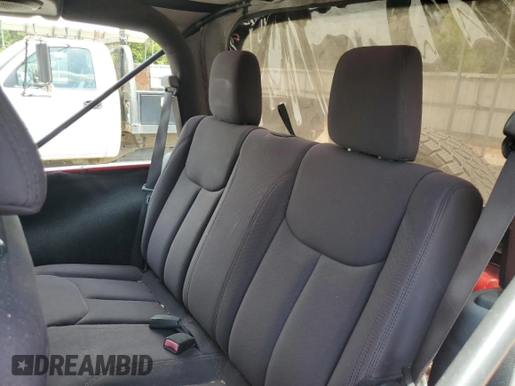 2014 Jeep Wrangler Sport z VIN 1C4AJWAG2EL147510, wystawiony jako Copart lot #62452445 z przebiegiem 132 941 mil mil oraz Czysty tytuł • Clean title. Historia ofert i sprzedaży dostępna na DreamBid. Obrazek 10.