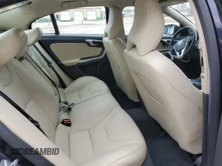 2016 Volvo S60 T5 Drive-E Premier z VIN YV126MFK5G2412365, wystawiony jako Copart lot #51577155 z przebiegiem 59 319 mil mil oraz Szkoda całkowita • Salvage title. Historia ofert i sprzedaży dostępna na DreamBid. Obrazek 10.