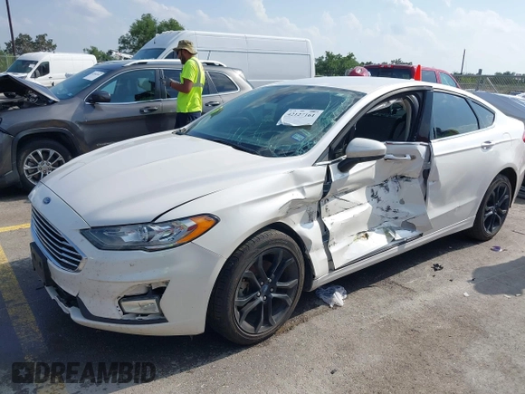 2020 Ford Fusion SE with VIN 3FA6P0HD3LR161093, listed as a IAAI auction lot 42127161 with 59,607 mi miles and . Bid and sale history available at DreamBid. Image 17.