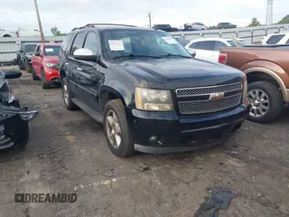 2008 Chevrolet Tahoe 1LT z VIN 1GNFC13088R194195, wystawiony jako IAAI lot #42198876 z przebiegiem 137 524 mil mil oraz . Historia ofert i sprzedaży dostępna na DreamBid. Obrazek 1.