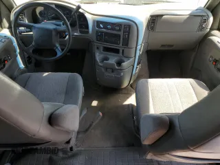 2000 Chevrolet Astro z VIN 1GNDM19WXYB178279, wystawiony jako Copart lot #55323515 z przebiegiem 98 507 mil mil oraz Czysty tytuł • Clean title. Historia ofert i sprzedaży dostępna na DreamBid. Obrazek 8.