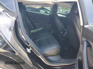 2019 Tesla Model 3 Mid Range z VIN 5YJ3E1EA9KF314143, wystawiony jako Copart lot #53564335 z przebiegiem 77 168 mil mil oraz Szkoda całkowita • Salvage title. Historia ofert i sprzedaży dostępna na DreamBid. Obrazek 10.