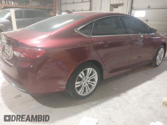 2015 Chrysler 200 Limited with VIN 1C3CCCAB8FN752289, listed as a IAAI auction lot 41959025 with 188,609 mi miles. Bid and sale history available at carsss.com. Image 4.
