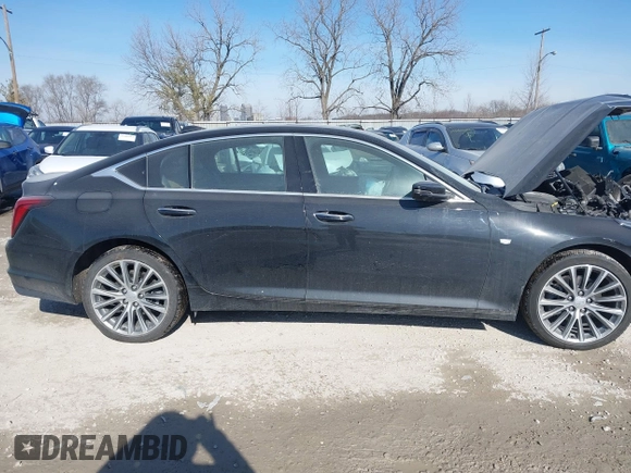 2024 Cadillac CT5 Premium Luxury z VIN 1G6DT5RW6R0108393, wystawiony jako IAAI lot #41404644 z przebiegiem 10 370 mil mil oraz . Historia ofert i sprzedaży dostępna na DreamBid. Obrazek 13.