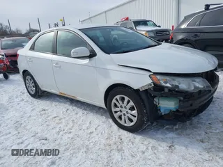 2010 Kia Forte EX z VIN KNAFU4A29A5881479, wystawiony jako IAAI lot #41618116 z przebiegiem 173 794 mil mil oraz . Historia ofert i sprzedaży dostępna na DreamBid. Obrazek 1.