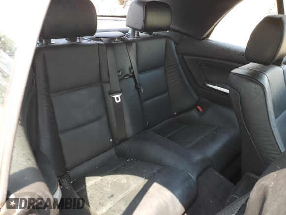 2004 BMW 3 Series 325Ci z VIN WBABW33404PG98369, wystawiony jako Copart lot #63899115 z przebiegiem 134 828 mil mil oraz Czysty tytuł • Clean title. Historia ofert i sprzedaży dostępna na DreamBid. Obrazek 10.