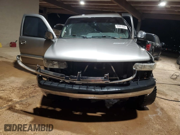 2000 Chevrolet Silverado 1500 with VIN 2GCEC19V4Y1262640, listed as a Copart auction lot 85841844 with 0 mi miles and Non Repairable. Bid and sale history available at carsss.com. Image 5.