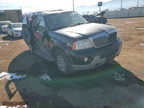 2004 Lincoln Navigator Luxury with VIN 5LMFU28R04LJ43928, listed as a Copart auction lot 45118385 with 283,834 mi miles and Salvage Title. Bid and sale history available at carsss.com. Image 12.