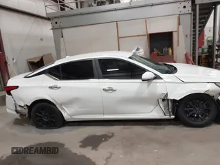 2019 Nissan Altima S with VIN 1N4BL4BV9KC239599, listed as a IAAI auction lot 41975983 with 115,245 mi miles and . Bid and sale history available at carsss.com. Image 13.