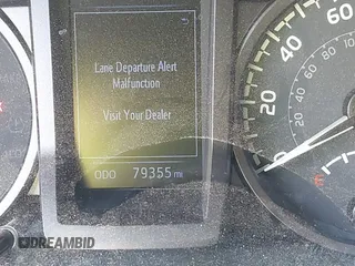 2020 Toyota Tacoma SR5 z VIN 5TFCZ5AN5LX229019, wystawiony jako IAAI lot #41907694 z przebiegiem 79 355 mil mil oraz . Historia ofert i sprzedaży dostępna na DreamBid. Obrazek 16.