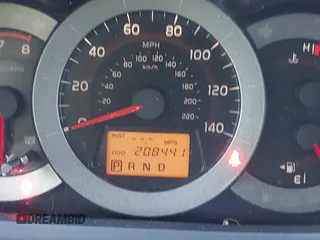 2011 Toyota RAV4 с VIN JTMZF4DV6B5042780, выставлен на аукционе IAAI как лот 42334262 с пробегом 208 441 миль миль и . История ставок и продаж доступна на DreamBid. Изображение 15.