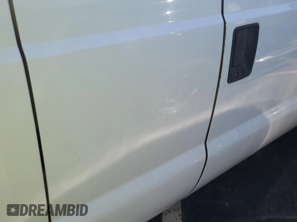 2001 Ford F-250 XL with VIN 1FTNX20L41EC24738, listed as a IAAI auction lot 42774162 with 132,911 mi miles and . Bid and sale history available at DreamBid. Image 30.