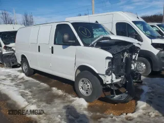 2022 Chevrolet Express Cargo z VIN 1GCWGAF72N1259915, wystawiony jako Copart lot #82166044 z przebiegiem Nie podano mil oraz Szkoda całkowita • Salvage title. Historia ofert i sprzedaży dostępna na DreamBid. Obrazek 4.