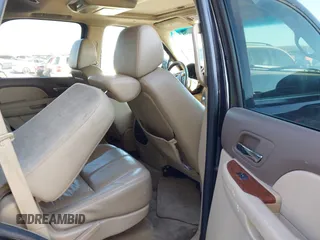 2008 GMC Yukon SLT w/4SB with VIN 1GKFC13068R109156, listed as a IAAI auction lot 41658588 with 224,669 mi miles. Bid and sale history available at carsss.com. Image 8.