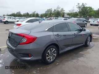 2017 Honda Civic EX z VIN 19XFC2F79HE036578, wystawiony jako IAAI lot #42380559 z przebiegiem 73 943 mil mil oraz . Historia ofert i sprzedaży dostępna na DreamBid. Obrazek 4.