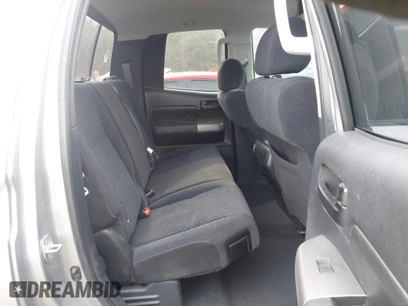 2010 Toyota Tundra z VIN 5TFUW5F14AX145662, wystawiony jako IAAI lot #41792711 z przebiegiem 241 445 mil mil oraz . Historia ofert i sprzedaży dostępna na DreamBid. Obrazek 8.