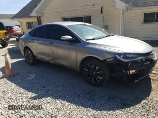 2015 Chrysler 200 S with VIN 1C3CCCBB6FN620517, listed as a Copart auction lot 70139224 with 117,414 mi miles and Salvage Title. Bid and sale history available at DreamBid. Image 4.