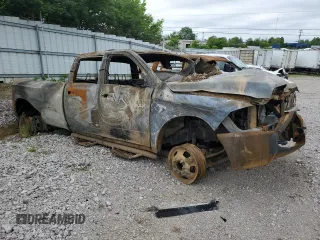2016 Ram 3500 Tradesman z VIN 3C63RRGL0GG165048, wystawiony jako Copart lot #50137055 z przebiegiem Nie podano mil oraz Nie do naprawy. Historia ofert i sprzedaży dostępna na DreamBid. Obrazek 4.