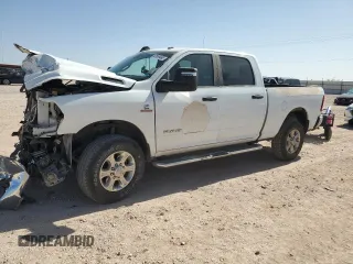 2024 Ram 2500 Big Horn z VIN 3C6UR5DL1RG106160, wystawiony jako Copart lot #52650405 z przebiegiem 40 090 mil mil oraz Szkoda całkowita • Salvage title. Historia ofert i sprzedaży dostępna na DreamBid. Obrazek 1.