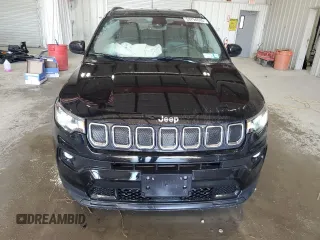 2022 Jeep Compass Latitude with VIN 3C4NJDBBXNT181028, listed as a Copart auction lot 53794695 with 16,712 mi miles and Salvage title. Bid and sale history available at DreamBid. Image 5.