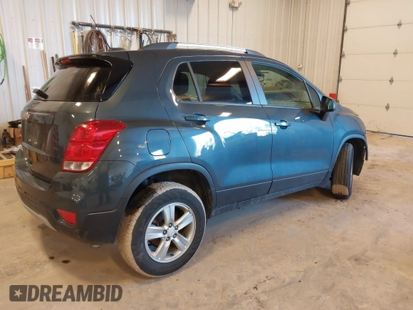 2022 Chevrolet Trax LT with VIN KL7CJPSM5NB561161, listed as a IAAI auction lot 41735792 with 12,136 mi miles. Bid and sale history available at carsss.com. Image 4.
