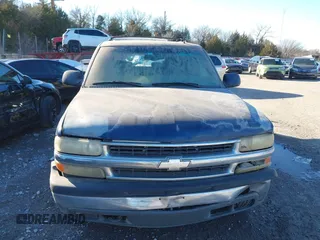 2002 Chevrolet Suburban LT z VIN 1GNEC16Z32J237983, wystawiony jako IAAI lot #41466060 z przebiegiem 260 343 mil mil oraz . Historia ofert i sprzedaży dostępna na DreamBid. Obrazek 6.