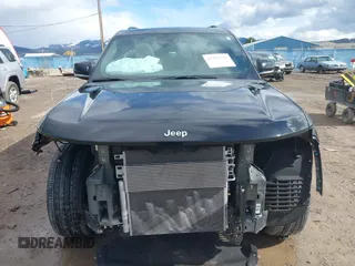 2023 Jeep Grand Cherokee Limited z VIN 1C4RJKBG6P8859034, wystawiony jako IAAI lot #41763549 z przebiegiem 24 476 mil mil oraz . Historia ofert i sprzedaży dostępna na DreamBid. Obrazek 13.