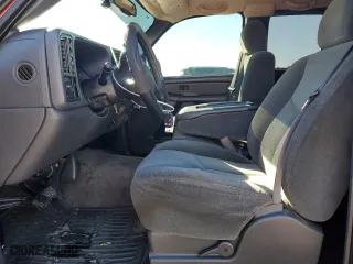 2004 Chevrolet Silverado 1500 LS with VIN 1GCEK19V34E353992, listed as a Copart auction lot 46092805 with 204,240 mi miles and Salvage Title. Bid and sale history available at carsss.com. Image 7.