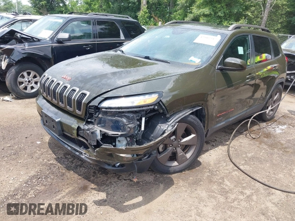 2016 Jeep Cherokee Latitude z VIN 1C4PJMCS3GW326575, wystawiony jako IAAI lot #42502217 z przebiegiem 76 805 mil mil oraz . Historia ofert i sprzedaży dostępna na DreamBid. Obrazek 17.