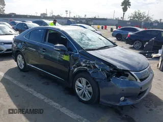 2010 Lexus HS 250h with VIN JTHBB1BAXA2008139, listed as a IAAI auction lot 41695056 with 129,505 mi miles. Bid and sale history available at carsss.com. Image 1.