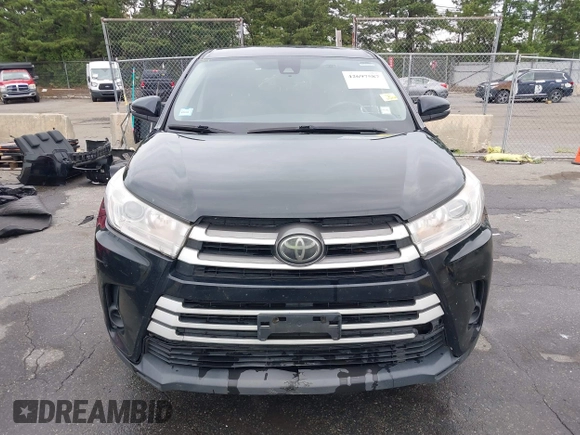 2018 Toyota Highlander LE with VIN 5TDZZRFH2JS246805, listed as a IAAI auction lot 42697587 with 287,457 mi miles and . Bid and sale history available at DreamBid. Image 13.