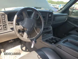 2005 GMC Sierra 2500HD SLT with VIN 1GTHK292X5E141116, listed as a Copart auction lot 61093415 with 160,630 mi miles and Salvage title. Bid and sale history available at DreamBid. Image 8.