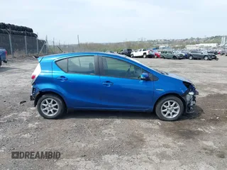 2014 Toyota Prius One with VIN JTDKDTB33E1565723, listed as a IAAI auction lot 42070826 with 145,811 mi miles and . Bid and sale history available at DreamBid. Image 14.